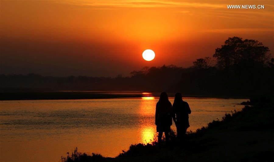 NEPAL-CHITWAN-SUNSET