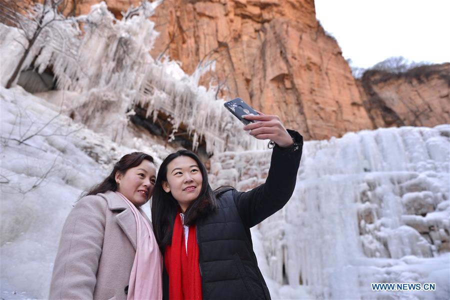 CHINA-HEBEI-ICEFALL-BEGINNING OF SPRING (CN)