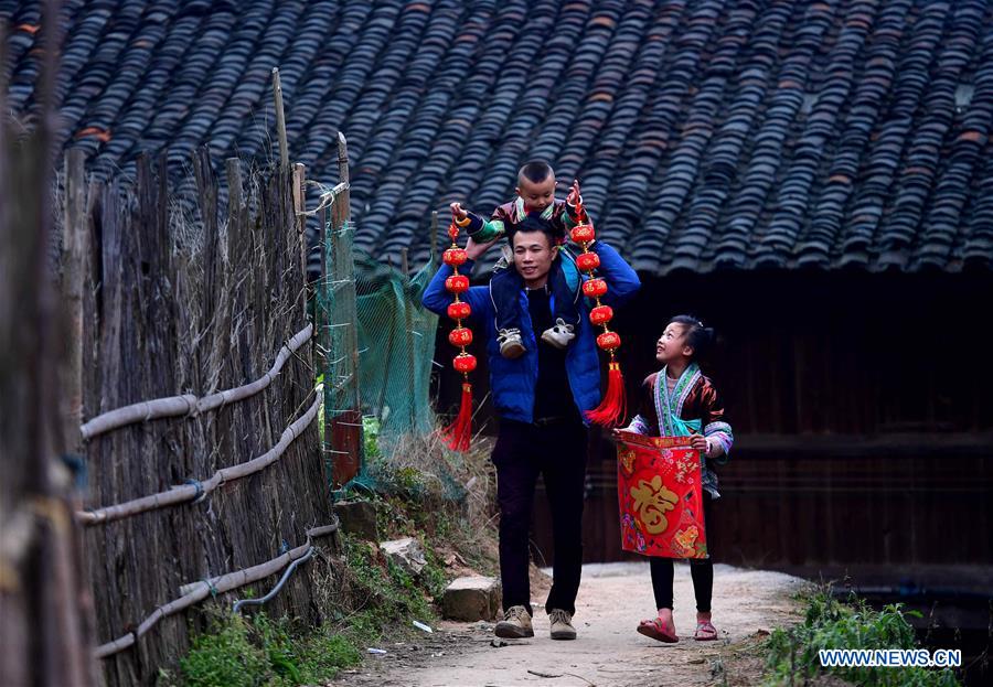 (FESTIVECHINA)CHINA-LANTERN FESTIVAL-LANTERNS(CN)