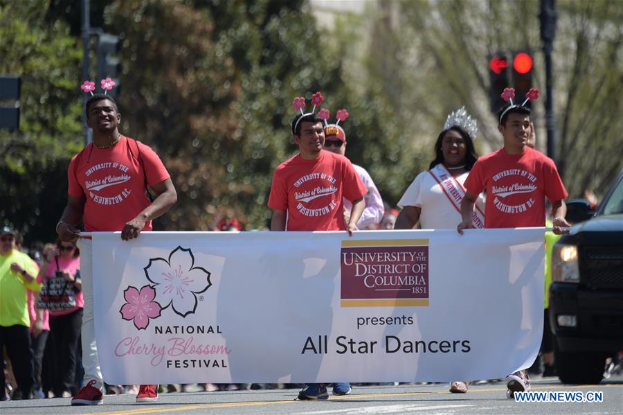 U.S.-WASHINGTON D.C.-NATIONAL CHERRY BLOSSOM FESTIVAL-PARADE