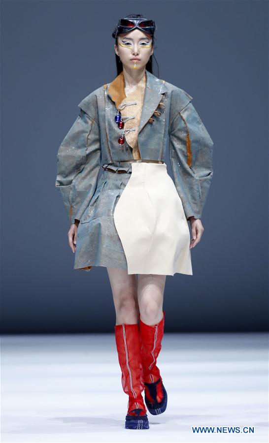 CHINA-BEIJING-GRADUATE FASHION WEEK (CN) 