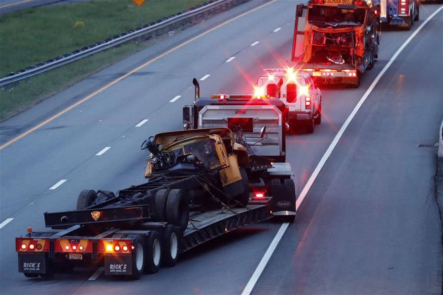 U.S.-NEW JERSEY-SCHOOL BUS-DUMP TRUCK-CRASH