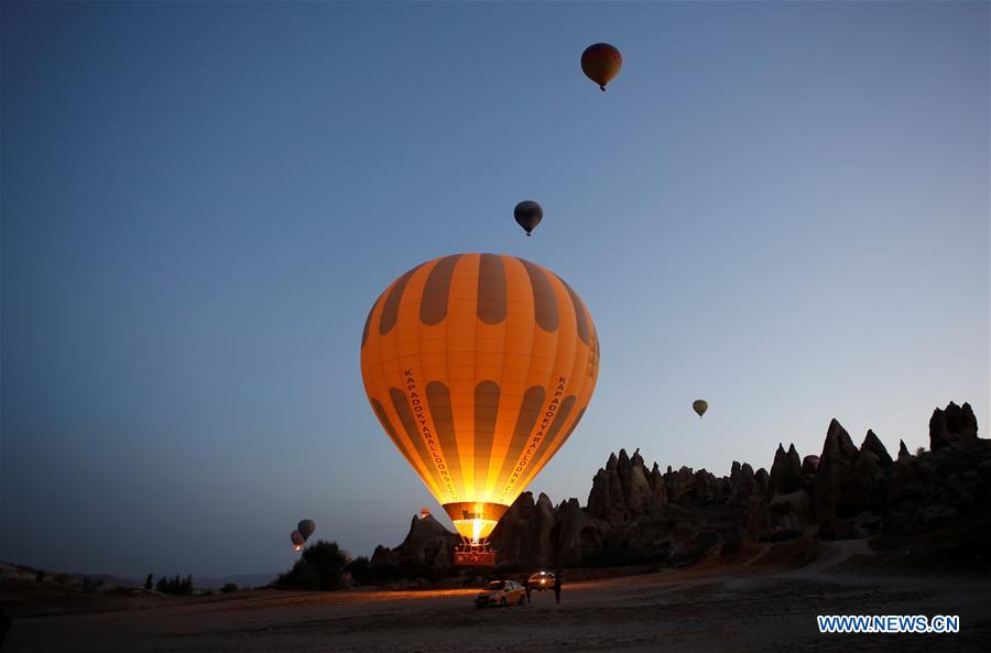 TURKEY-CAPPADOCIA-BALLOON TOUR