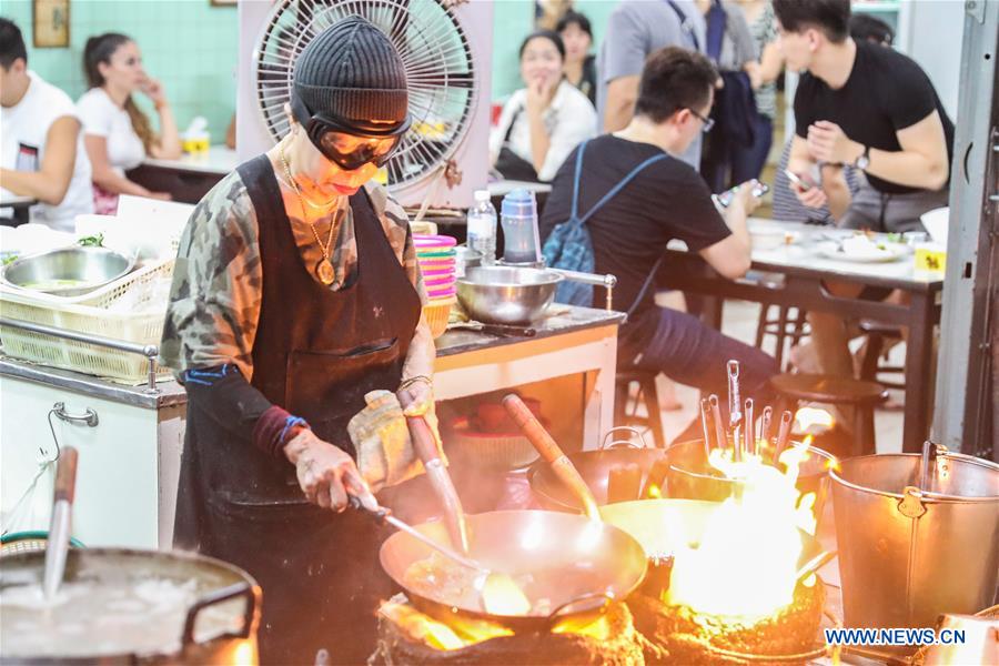 THAILAND-BANGKOK-STREET FOOD-JAY FAI