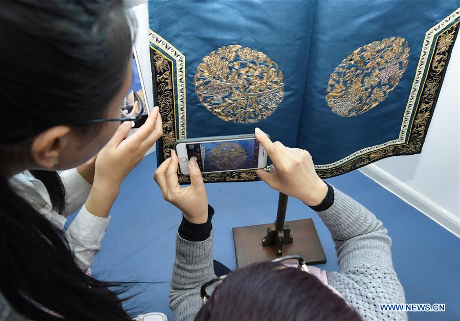 CHINA-BEIJING-CLASSICAL COSTUME CLASS (CN)