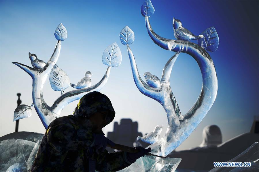 CHINA-HARBIN-ICE SCULPTURE (CN)