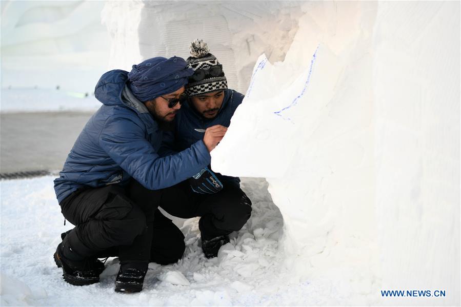 CHINA-HARBIN-SNOW SCULPTURE (CN)