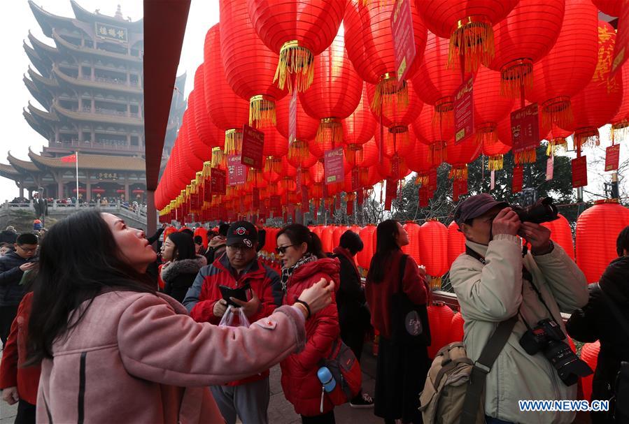 #CHINA-SPRING FESTIVAL-FOLK CUSTOM (CN)