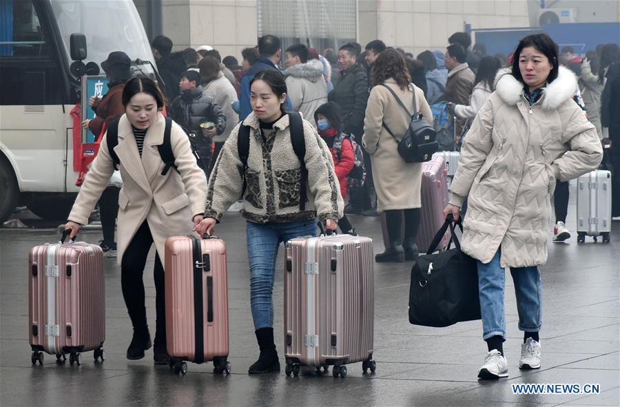 #CHINA-POST-HOLIDAY TRAVEL PEAK (CN)