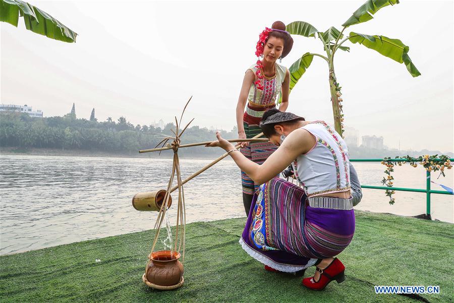 CHINA-YUNNAN-XISHUANGBANNA-WATER SPRINKLING FESTIVAL (CN)