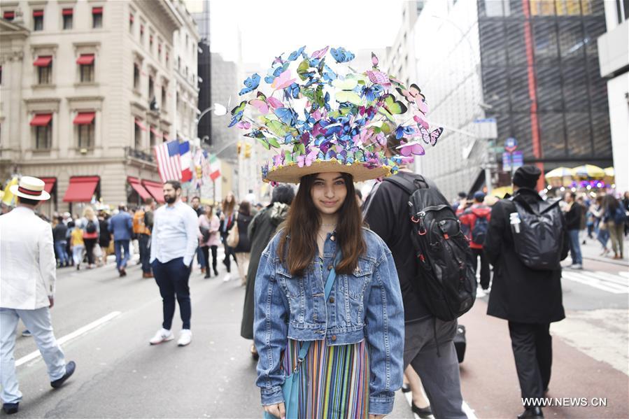 U.S.-NEW YORK-EASTER PARADE-BONNET FESTIVAL