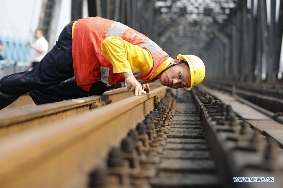 CHINA-CHONGQING-BAISHATUO YANGTZE RIVER RAILWAY BRIDGE (CN)