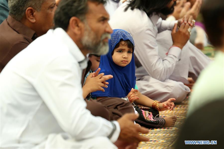 PAKISTAN-RAWALPINDI-EID AL-FITR-CELEBRATION