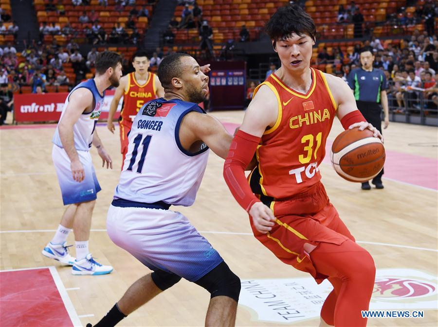 (SP)CHINA-QINGDAO-BASKETBALL-CHN VS AUS NBL