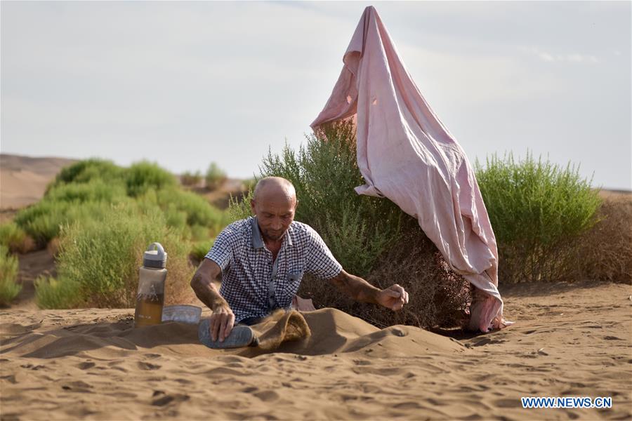 CHINA-XINJIANG-SHANSHAN-SAND THERAPY (CN)