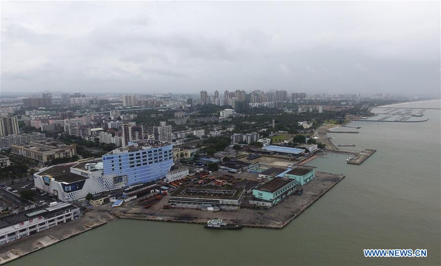 CHINA-HAINAN-TYPHOON-FERRY SERVICE-HALT (CN)