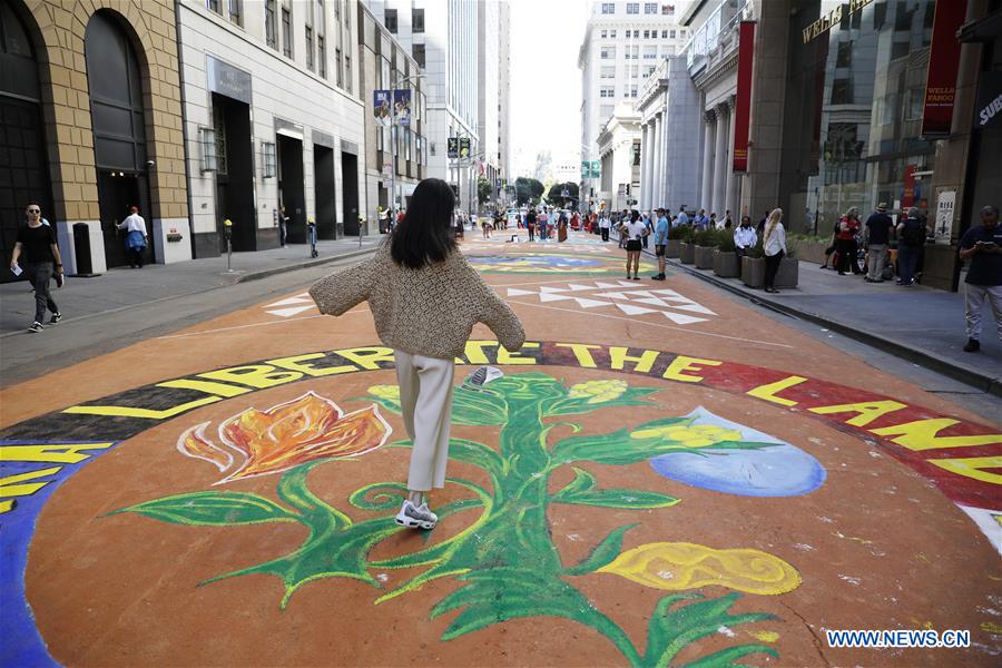 U.S.-SAN FRANCISCO-GROUND PAINTING-ENVIRONMENTAL PROTECTION 