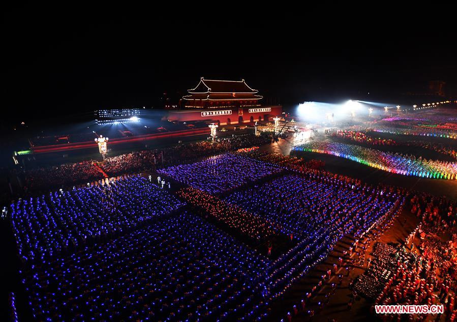 (PRC70Years)CHINA-BEIJING-NATIONAL DAY-CELEBRATIONS-EVENING GALA (CN)