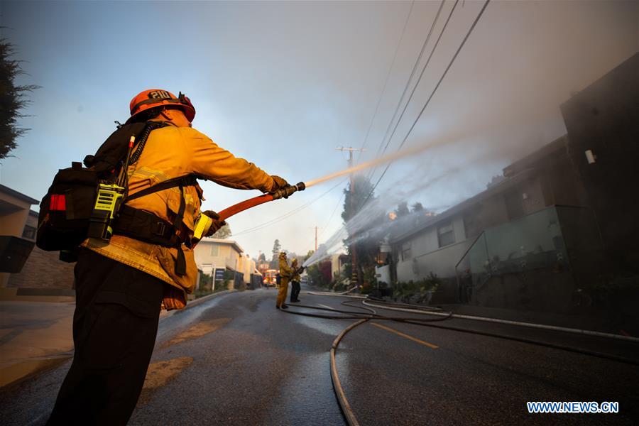 U.S.-LOS ANGELES-FIRE