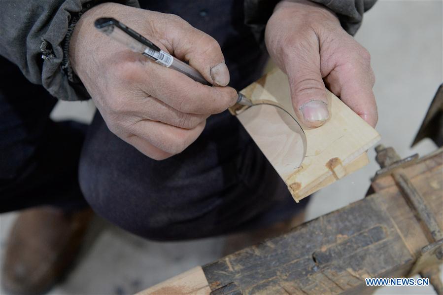 CHINA-ANHUI-JINGXIAN-WOODEN COMB(CN)