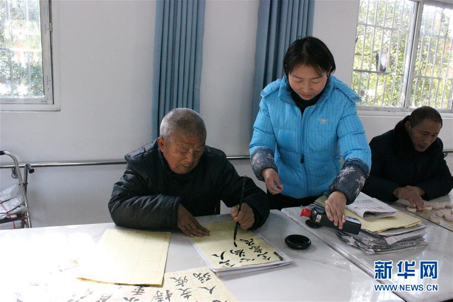 （在習(xí)近平新時代中國特色社會主義思想指引下——新時代新作為新篇章·總書記關(guān)切脫貧事·圖文互動）（3）醫(yī)療扶貧，照亮貧困家庭的明天