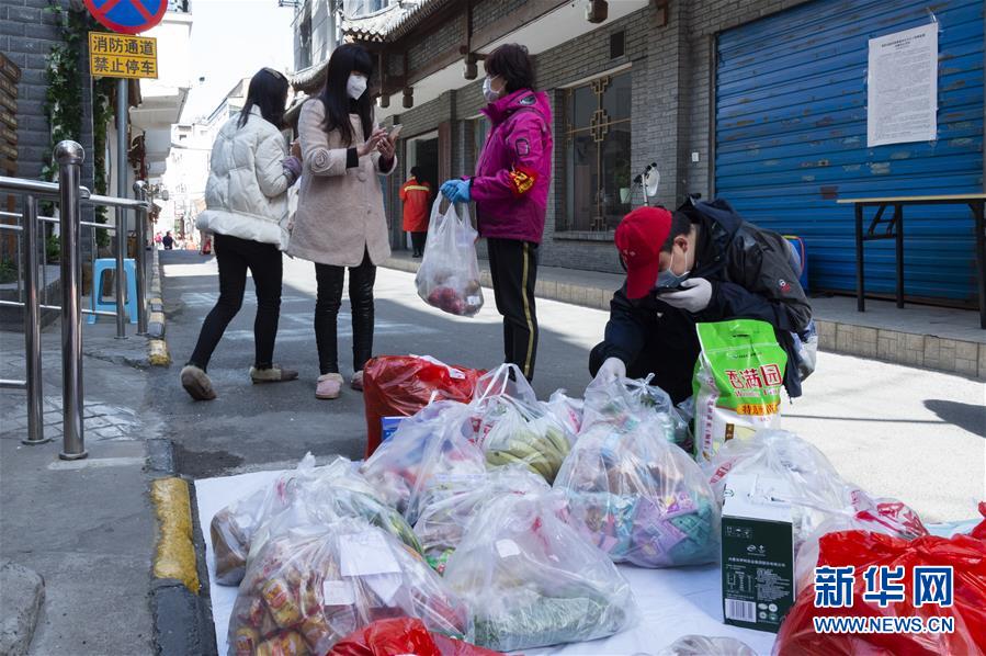 （新華全媒頭條·圖文互動）（10）鐘華論：在民族復興的歷史豐碑上——2020中國抗疫記