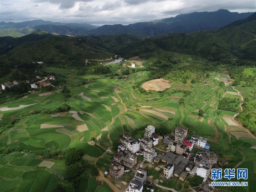 （在習(xí)近平新時代中國特色社會主義思想指引下——新時代新作為新篇章·習(xí)近平總書記關(guān)切事·圖文互動）（4）新生活、新盼頭——脫貧攻堅(jiān)新形勢速覽