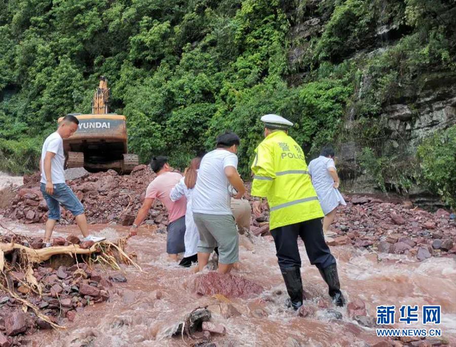 （新華全媒頭條·圖文互動）（11）把確保人民生命安全放在第一位——聚焦當(dāng)前我國防汛救災(zāi)工作