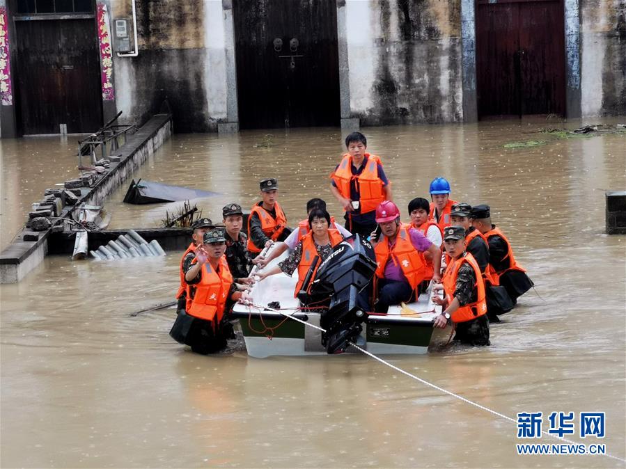 （防汛抗洪·圖文互動）（3）哪里有需要就戰(zhàn)斗在哪里——武警安徽總隊黃山支隊抗洪搶險記事