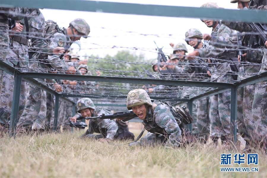 （在習(xí)近平強(qiáng)軍思想指引下·我們?cè)趹?zhàn)位報(bào)告·圖文互動(dòng)）（3）千里移防，鐵心跟黨走——南部戰(zhàn)區(qū)陸軍第75集團(tuán)軍某紅軍旅政治建軍、練兵備戰(zhàn)記事