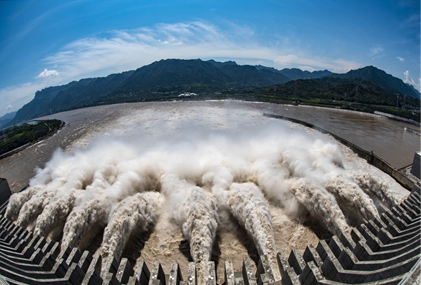 長江發(fā)生流域性大洪水 水利部提升水旱災(zāi)害防御應(yīng)急響應(yīng)級別