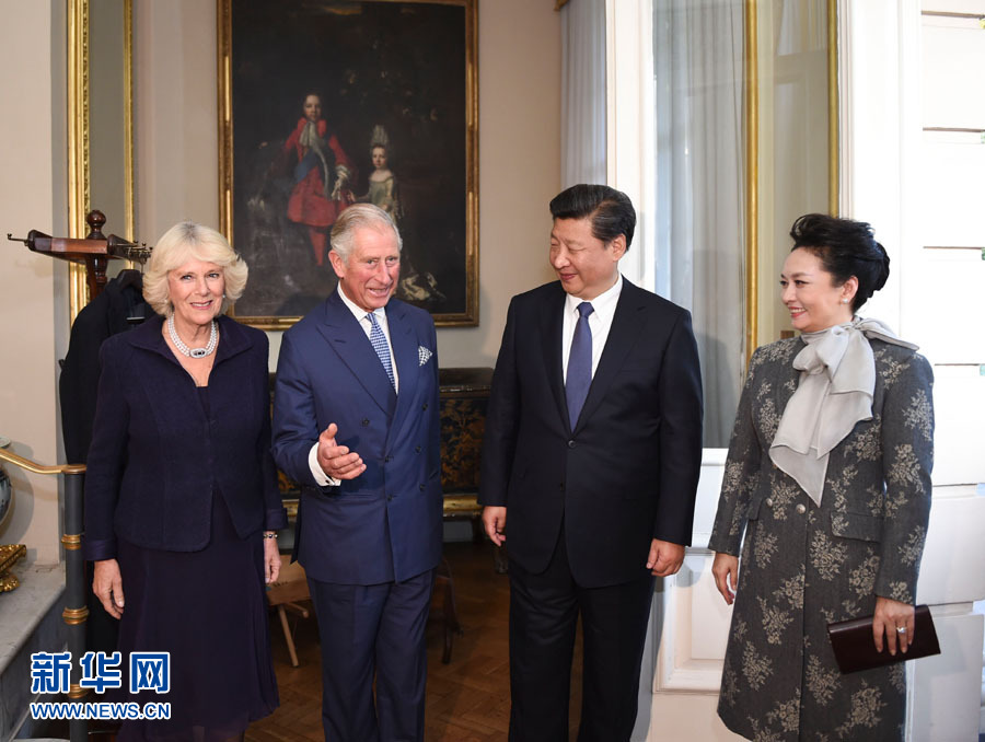 10月20日，國家主席習近平和夫人彭麗媛在倫敦會見英國查爾斯王儲夫婦。 新華社記者 謝環(huán)馳 攝