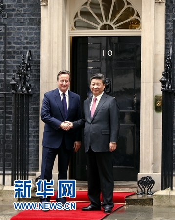 10月21日，國家主席習(xí)近平在倫敦唐寧街首相府同英國首相卡梅倫舉行會談。 新華社記者 鞠鵬 攝 